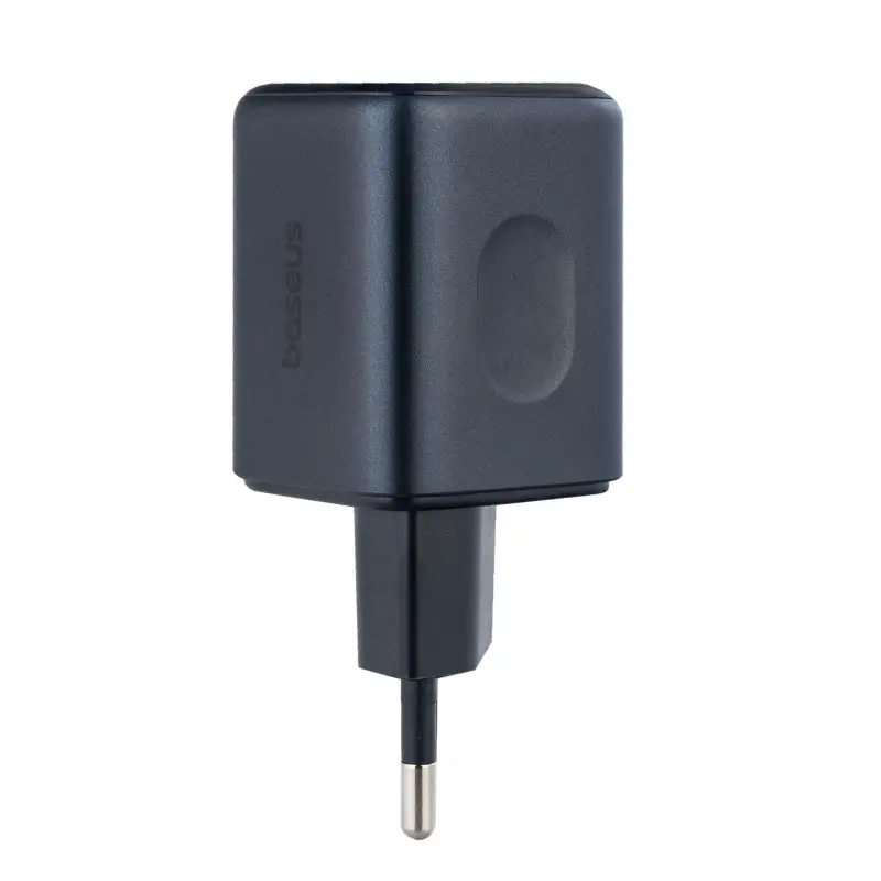 Переходник сетевого зарядного устройства на USB + 2 Type-C 67W GAN E0121200 Baseus черный