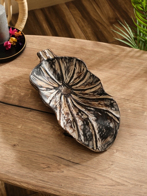 Блюдо Блюдо "Лист" дерево Джати, 35х18х6 см