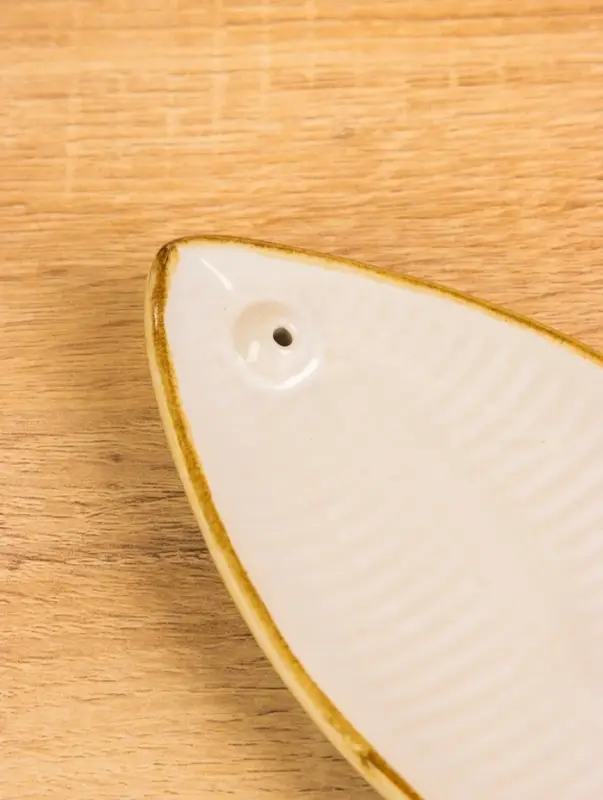 Подставка под благовония "Длинный лист" керамика, цв. белый, 17х7х1,5 см