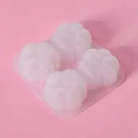 Молд для заливки Доляна &laquo;Лапки&raquo;, силикон, 9.5&times;9&times;2.5 см, 4 ячейки 4&times;4 см, белый