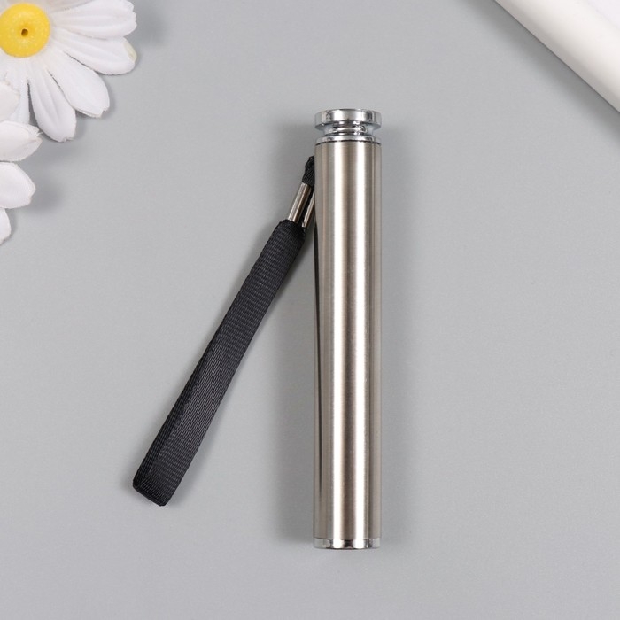 Фонарик свет металл с ремешком Фонарик свет металл с ремешком "Серебро" AAx1 шт 1,5х1,5х10,5 см