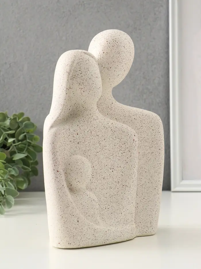 Бюст полистоун "Семья" песочный 16х9,3х24,5 см Бюст полистоун "Семья" песочный 16х9,3х24,5 см