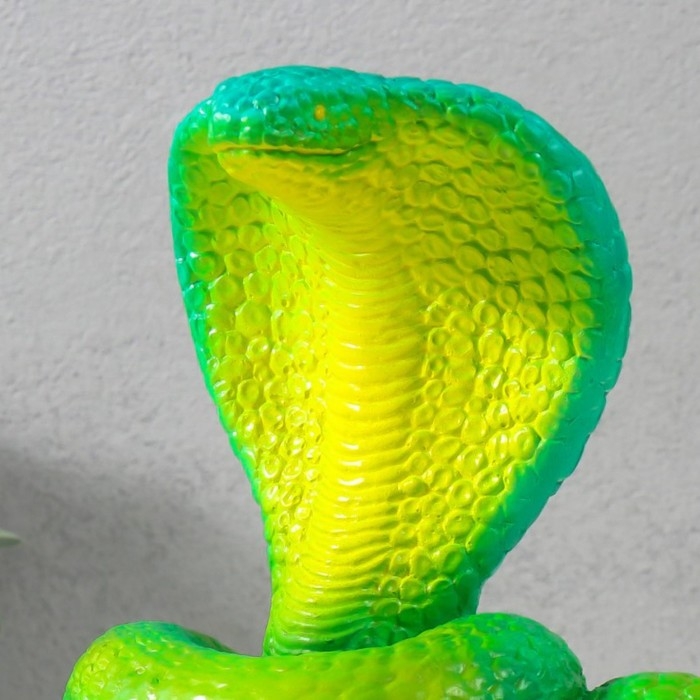 Копилка Копилка"КОБРА НА СУНДУКЕ "  20 х 17 х 12 см.