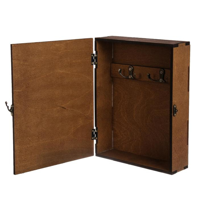 Ключница настенная «Бережем дом и счастье в нем», 26 х 20 см. Ключница настенная «Бережем дом и счастье в нем», 26 х 20 см.