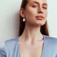 Серьги жемчуг &laquo;Капля барокко&raquo;, белые в золоте