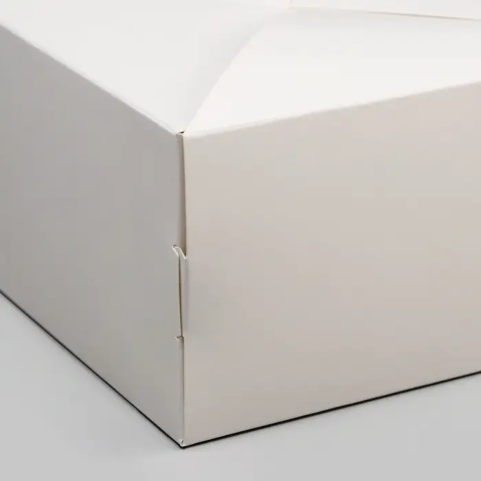 Коробка кондитерская под бенто - торт без окна, белая, 14&times;14&times;8 см
