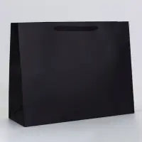 Пакет подарочный ламинированный горизонтальный &laquo;Черный&raquo;, L 40&times;31&times;14 см