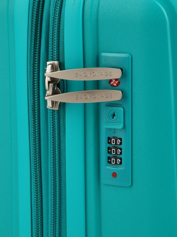 Чемодан 20 Чемодан 20", PP, 38*22*56, отд на молнии, код замок, 4 колеса, зеленый