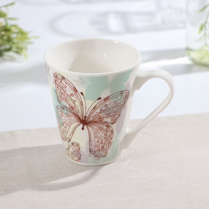 Кружка фарфоровая Доляна «Бабочка», 280 мл