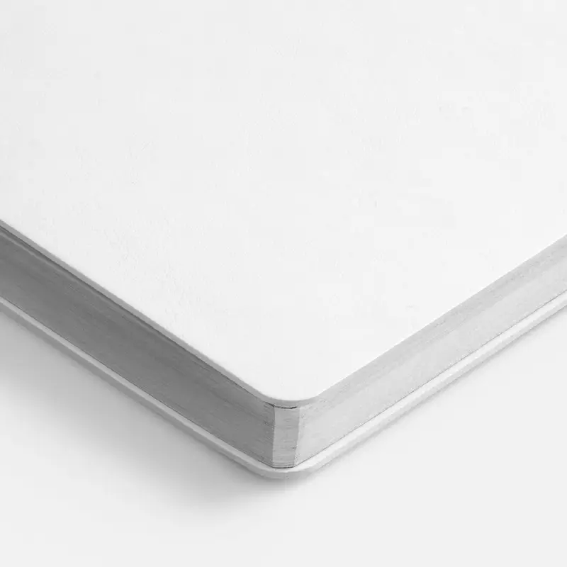 Ежедневник Nebraska Flex, недатированный, белый с серебристым Ежедневник Nebraska Flex, недатированный, белый с серебристым