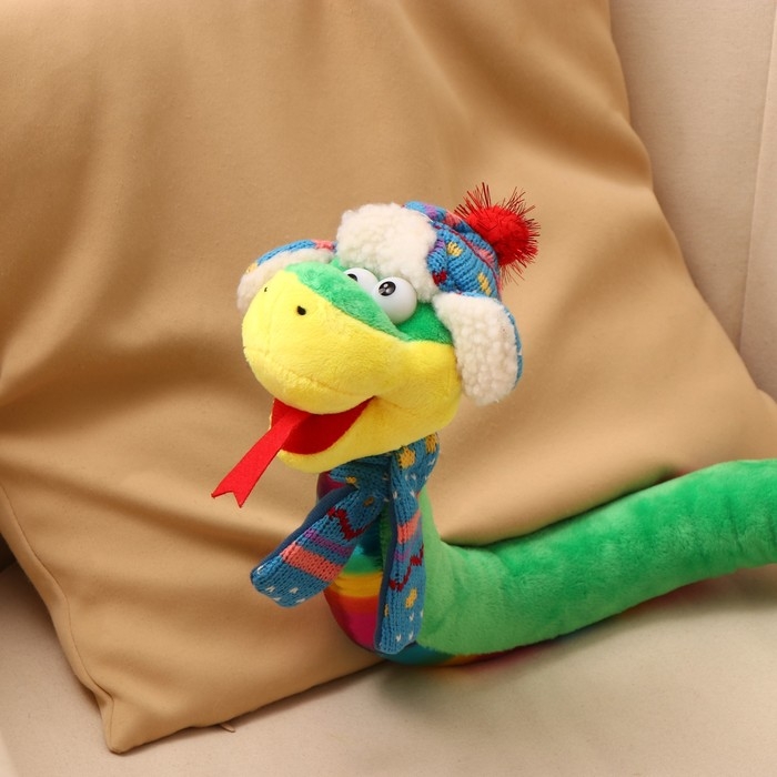 Мягкая игрушка «Змея», с разноцветым животиком, в новогоднем колпаке, 95 см Мягкая игрушка «Змея», с разноцветым животиком, в новогоднем колпаке, 95 см