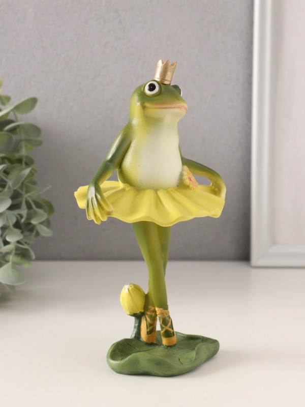 Сувенир полистоун Сувенир полистоун "Лягушка-царевна в жёлтой пачке балерины" 10,5х9х19 см