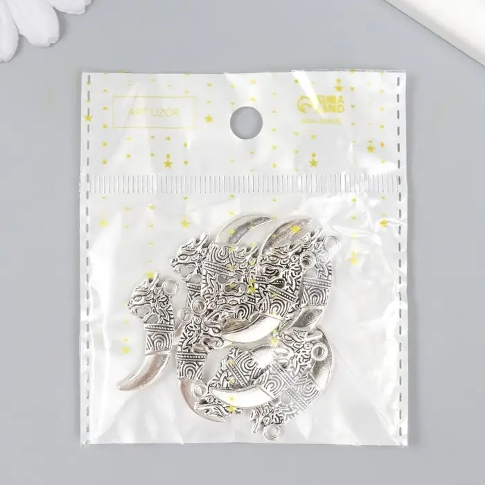 Металлический элемент, декоративная подвеска «Арт Узор. Клык дракона», серебро, 2.9×1.3 см