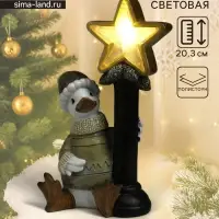 Фигурка светящаяся полистоун &laquo;Гусь в свитере у фонарного столба со звездой&raquo;, 12.5&times;9&times;20.3 см