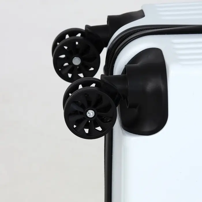 Чемодан детский на колёсах 39 л (S), на молнии, с кодовым замком, 4 колеса, белый