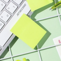 Стикеры  с клеев.краем 38x51 мм,100 лист неоновый зеленый