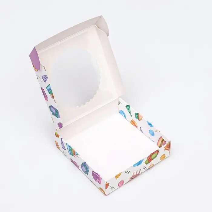 Коробка сборная с окном, «С Днем Рождения», 11.5×11.5×3 см