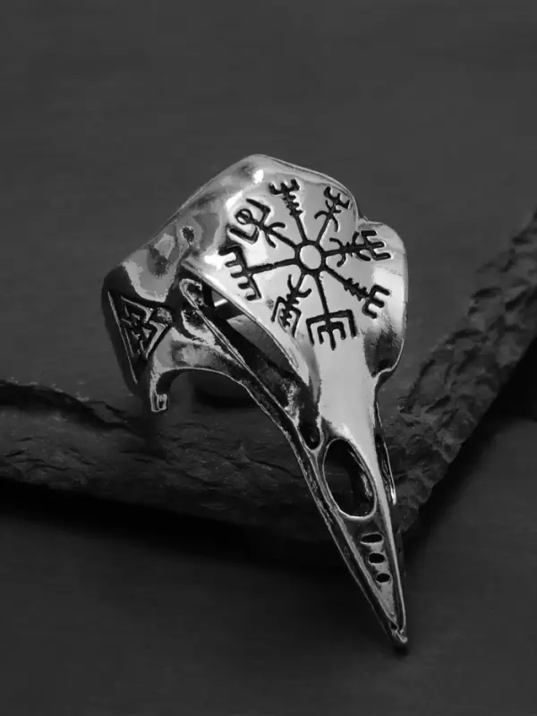 Кольцо &laquo;Коготь&raquo;, череп хищника, цвет чернёное серебро, безразмерное