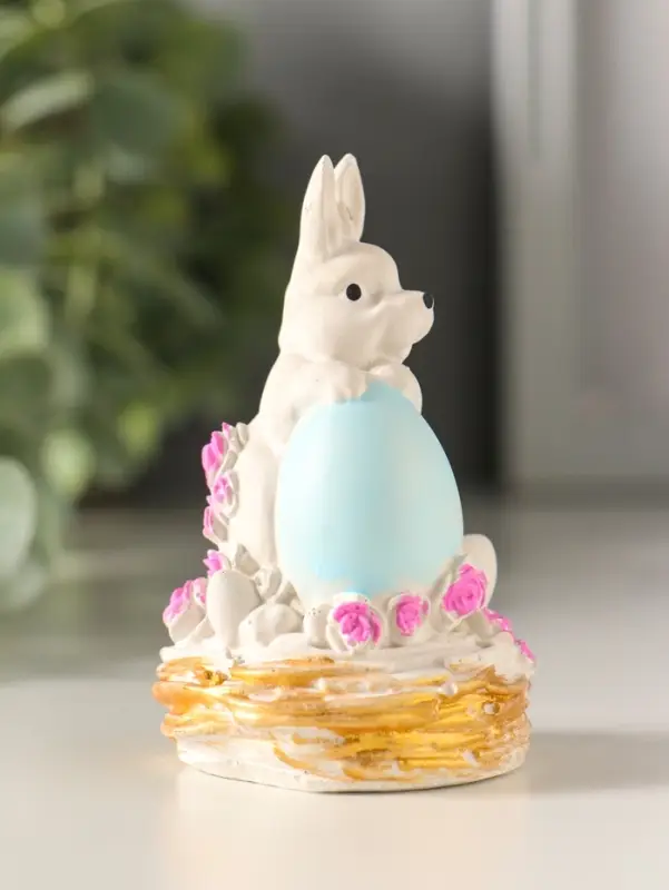 Статуэтка "Заяц с яйцом пасхальный"  8х4 см