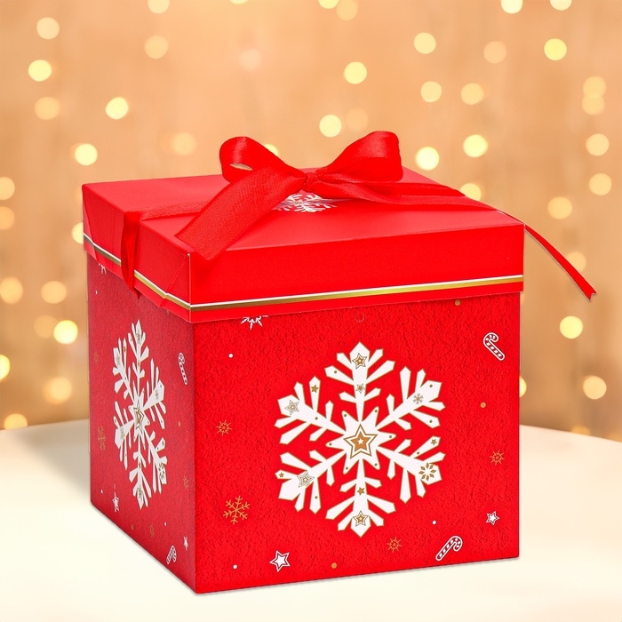Новый год. Коробка подарочная новогодняя складная Новый год. Коробка подарочная новогодняя складная "Снежинка" 15х15х15 см.