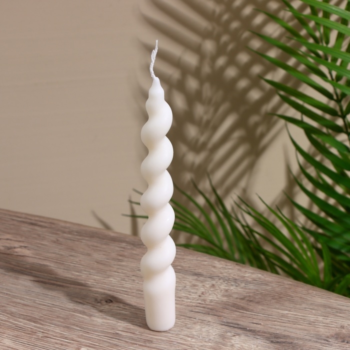 Свеча закрученная 1,9х1,9х18 см, соевый воск Свеча закрученная 1,9х1,9х18 см, соевый воск