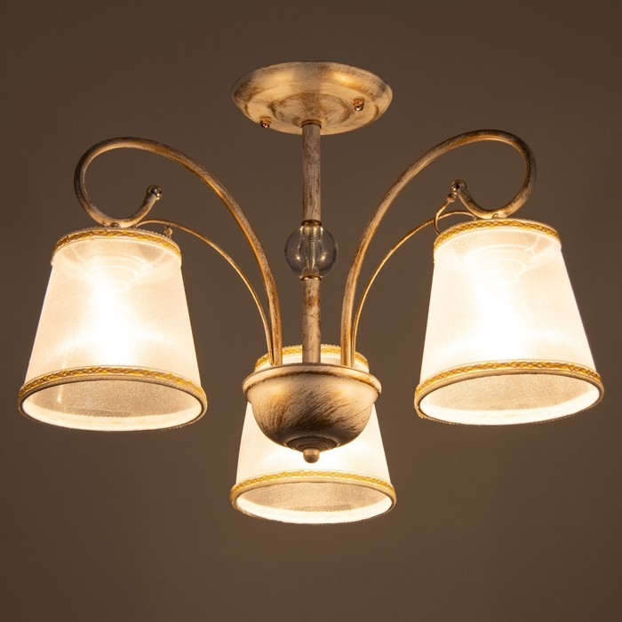 Люстра 2150/3 E27 40Вт белый с золотой патиной 47х47х35 см. Модель F761TT-700 Люстра 2150/3 E27 40Вт белый с золотой патиной 47х47х35 см. Модель F761TT-700