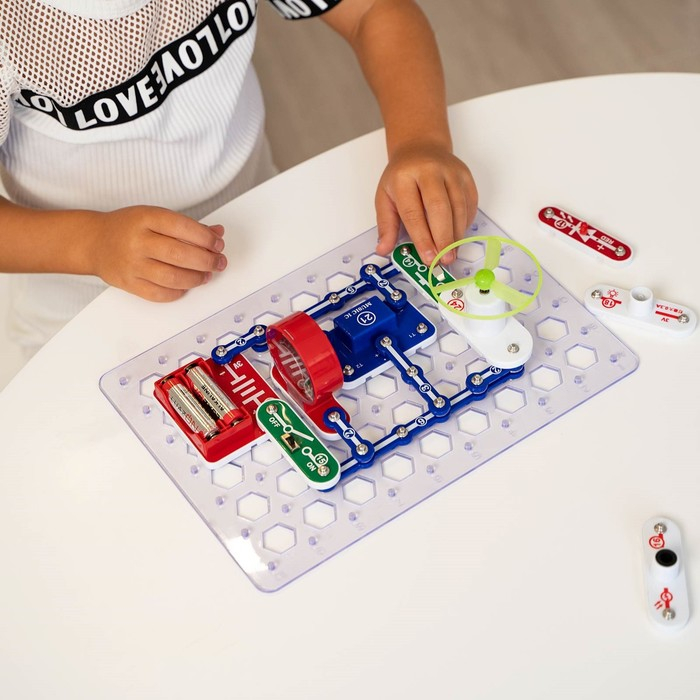 Конструктор электронный «Эврики», 335 схем, 31 элемент, работает от батареек Конструктор электронный «Эврики», 335 схем, 31 элемент, работает от батареек