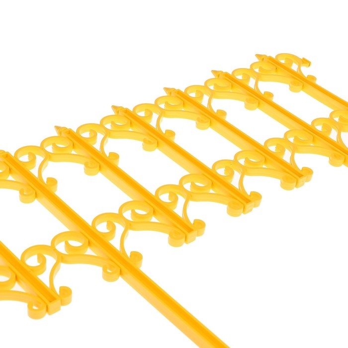 Ограждение декоративное, 25 × 180 см, 5 секций, пластик, жёлтое, «Классика» Ограждение декоративное, 25 × 180 см, 5 секций, пластик, жёлтое, «Классика»