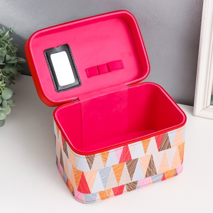 Шкатулка кожзам с зеркалом  Шкатулка кожзам с зеркалом "Треугольники. Алый" н-р 3 шт 18х10х12,5 21х13х15,5 23х15х18,5 см