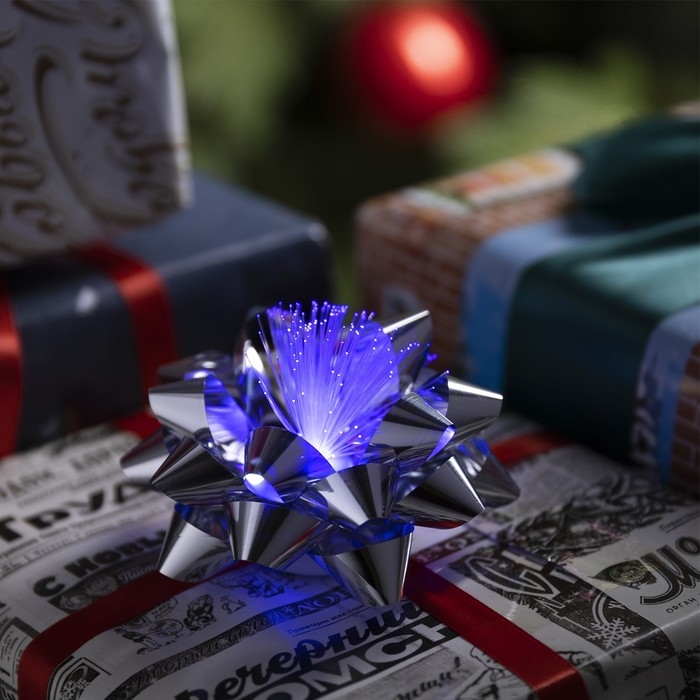 Светодиодная игрушка «Бант-звезда» 9 × 6 × 9 см, батарейки LR44х3 (в комплекте), свечение мульти, серебристая Светодиодная игрушка «Бант-звезда» 9 × 6 × 9 см, батарейки LR44х3 (в комплекте), свечение мульти, серебристая