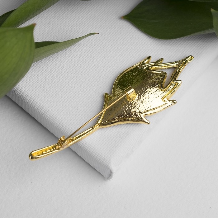 Брошь «Перо» жар-птицы, цветная в жёлтом золоте Брошь «Перо» жар-птицы, цветная в жёлтом золоте