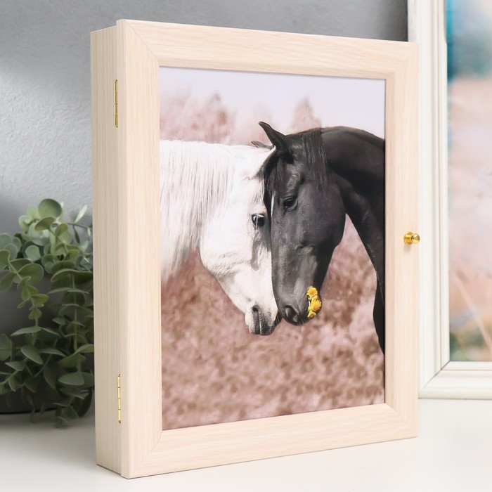 Ключница Ключница "Лошади" молочный дуб 24х29 см