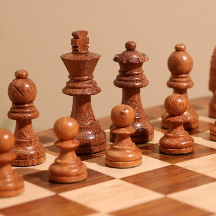 Игра настольная 4в1 (шахматы + домино + шашки + кубики), доска 35х35 см, дерево шишам Игра настольная 4в1 (шахматы + домино + шашки + кубики), доска 35х35 см, дерево шишам