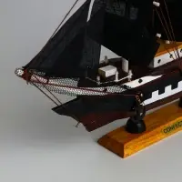 Сувенирная модель корабля &laquo;Пиратский. Аризона&raquo;, 24&times;6&times;22 см, чёрные паруса