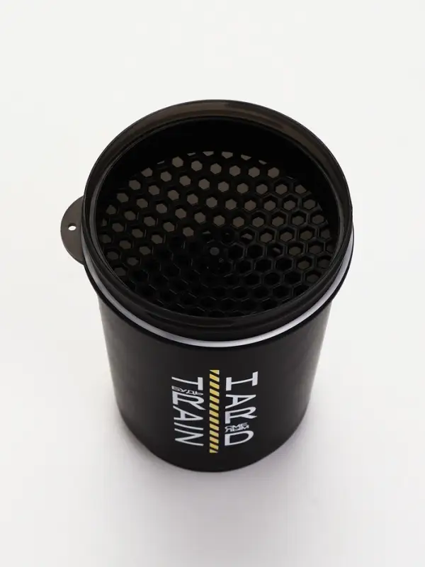 Шейкер спортивный &laquo;Будь смелым&raquo;, чёрный, с чашей под протеин, 500 мл