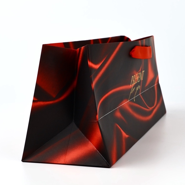 Пакет под бутылку горизонтальный «Тебе подарок», 36 × 10 × 13 см Пакет под бутылку горизонтальный «Тебе подарок», 36 × 10 × 13 см