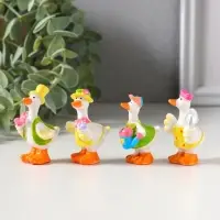 Сувенир полистоун "Гусятки в ярких нарядах" набор 4 шт 2,5х2,5х5,5 см