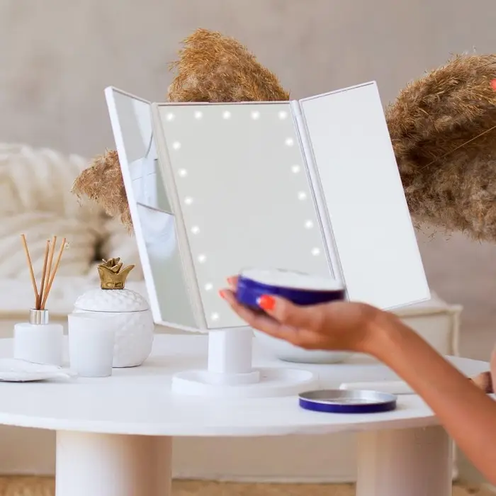 Зеркало Luazon KZ-07, подсветка, 30&times;18&times;7 см, 22 диода, 4хААА, (не в комплекте), белое