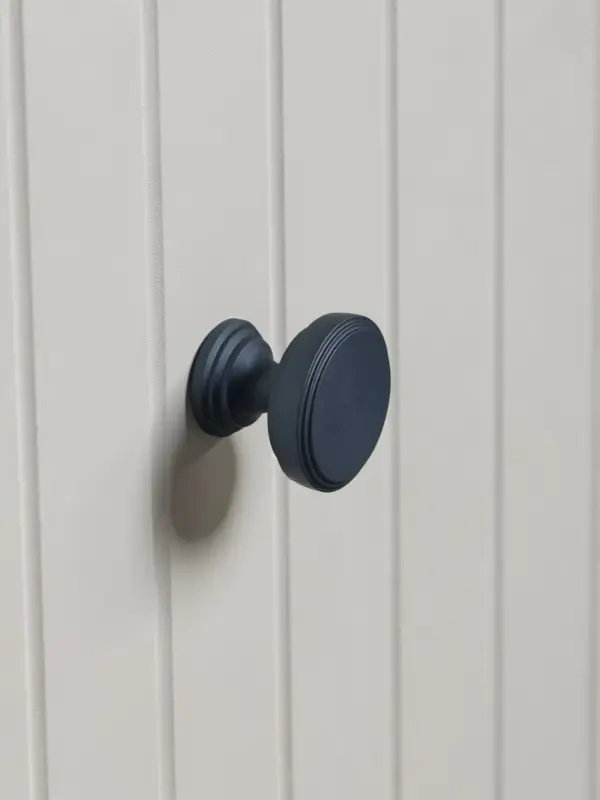 Ручка-кнопка мебельная CAPPIO PK322, d=30 мм, графит, 8 шт. TMP .