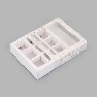 Коробка с обечайкой с окном под 9 конфет &laquo; Золотой Новый год&raquo; 13.8&times;13.8&times;3 см