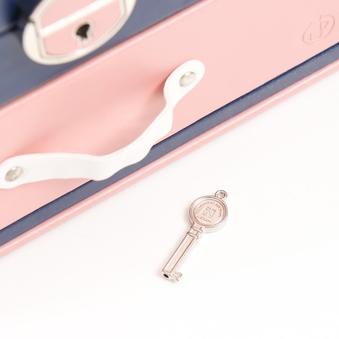 Шкатулка кожзам для украшений  Шкатулка кожзам для украшений "Шейла" синяя с розовым 25,5х18,5х14 см