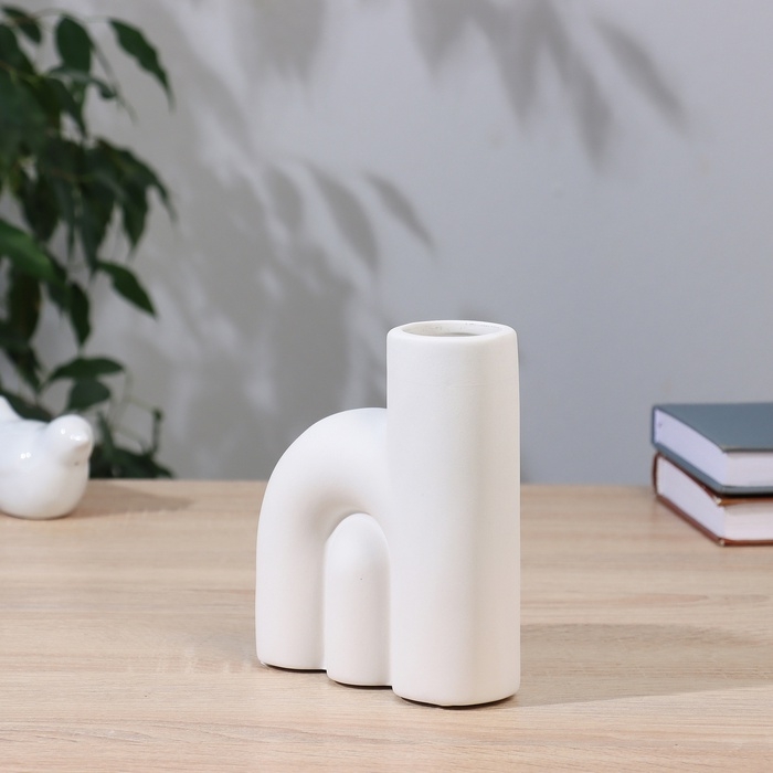 Ваза керамика настольная Ваза керамика настольная "Кирстен" белая, 16х5х13 см