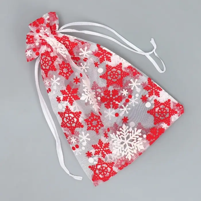 Мешочек подарочный органза «Новогодний танец», снежинки, 16 х 24 см +/- 1.5 см Мешочек подарочный органза «Новогодний танец», снежинки, 16 х 24 см +/- 1.5 см