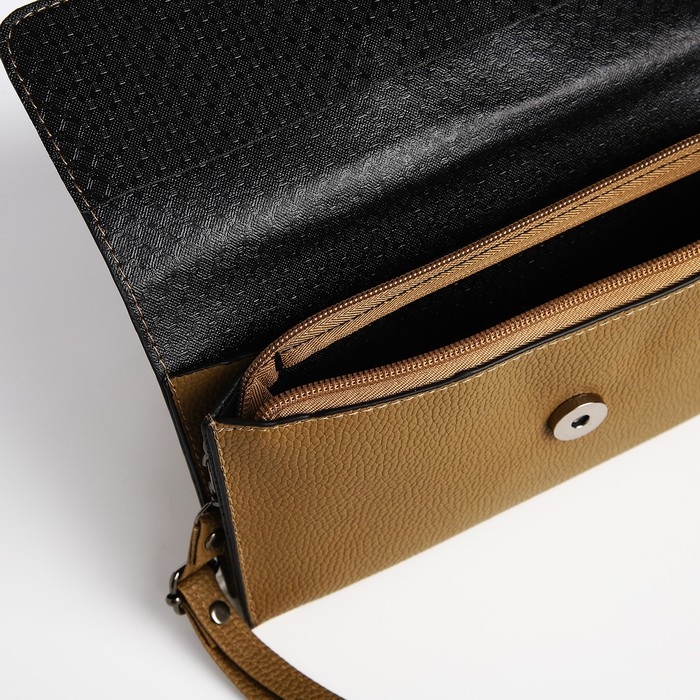 Сумка-клатч на магните, длинный ремень, цвет коричневый Сумка-клатч на магните, длинный ремень, цвет коричневый