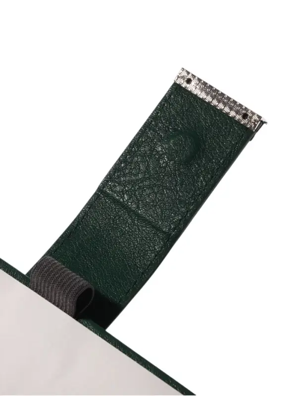 Ежедневник недатированный формат А5, с хлястиком, 112л, линия, пвх, Зеленый Ежедневник недатированный формат А5, с хлястиком, 112л, линия, пвх, Зеленый