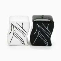 Солонка и перечница &laquo;Линии&raquo;, 100 мл