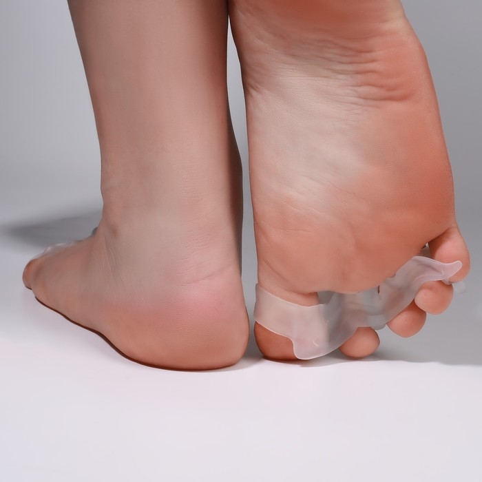 Корректоры - разделители для пальцев ног, 4 разделителя, силиконовые, 10 × 4 см, пара, цвет белый Корректоры - разделители для пальцев ног, 4 разделителя, силиконовые, 10 × 4 см, пара, цвет белый