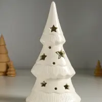 Сувенир керамика свет "Ёлочка и звёзды" белый с золотом 10,7х6,8х20 см