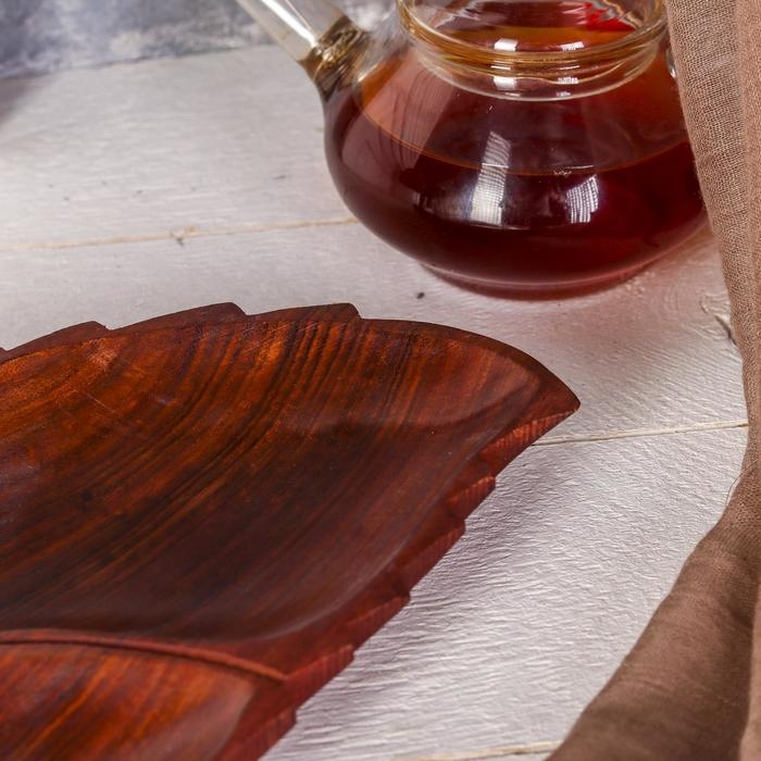 Менажница  Менажница "Лист" дерево 31х17х3 см