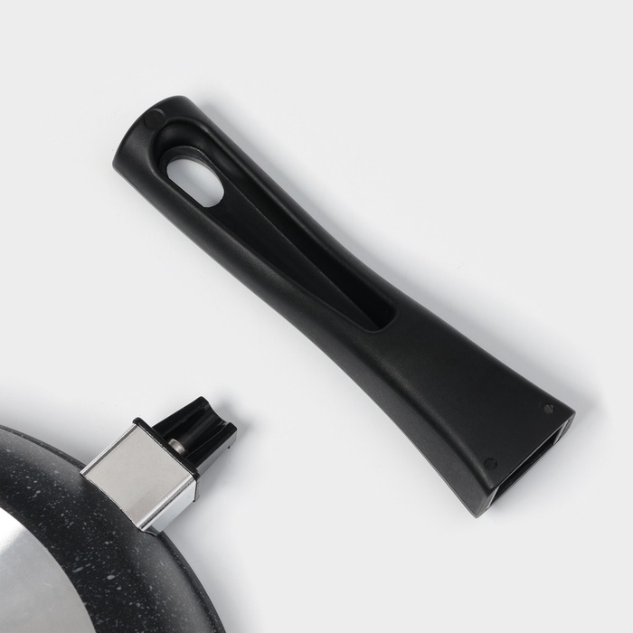 Набор кухонной посуды «Мраморная №6», крышка, съёмная ручка, антипригарное покрытие, цвет тёмный мрамор